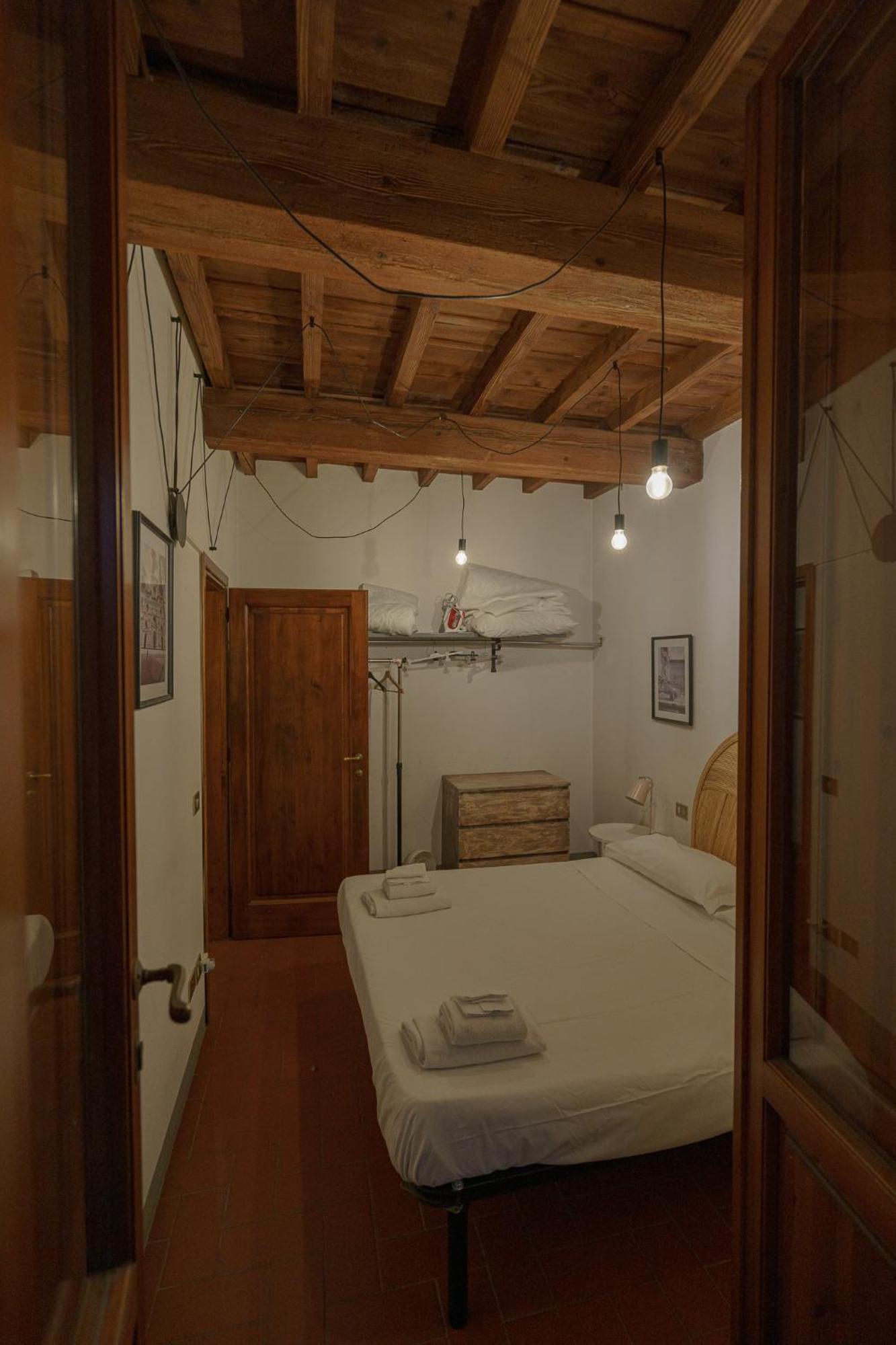 Traditional Florentine 1Br Apartment Close To Piazza Santa Croce Florenţa Exterior foto